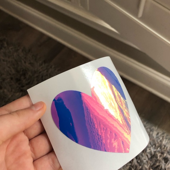 HOLOGRAPHIC HEART STICKER - Picture 5 of 7